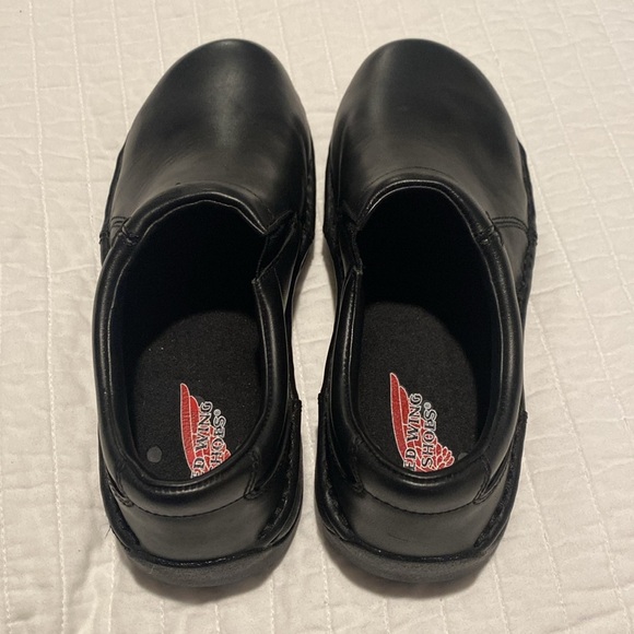 Red Wing Slip Resistant Oil Resistant Shoes - Picture 2 of 8